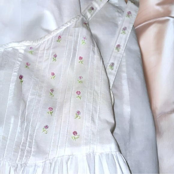 Vintage White Pink Flowers Floral Laura Ashley Nightgown size small - Picture 2 of 6